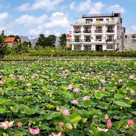 Lotus Hotel นิญบิ่ญ ภายนอก รูปภาพ