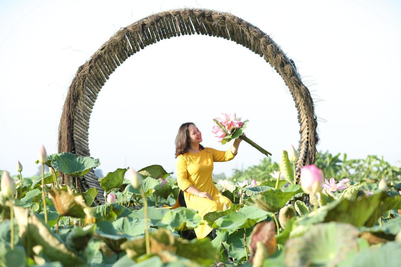 Lotus Hotel นิญบิ่ญ ภายนอก รูปภาพ