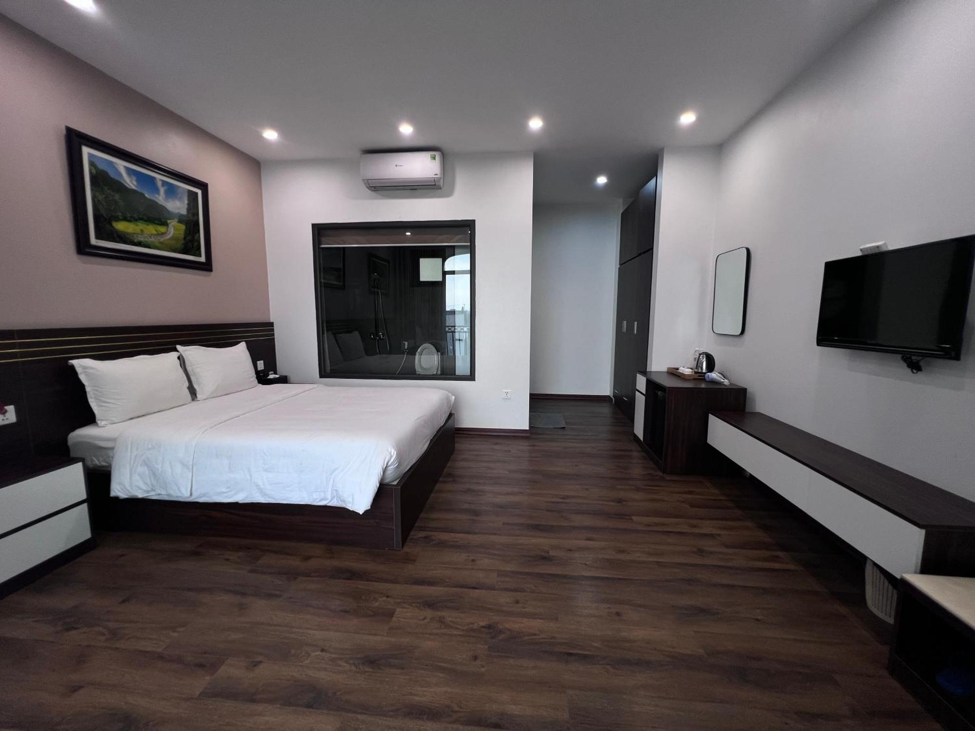 Lotus Hotel นิญบิ่ญ ภายนอก รูปภาพ