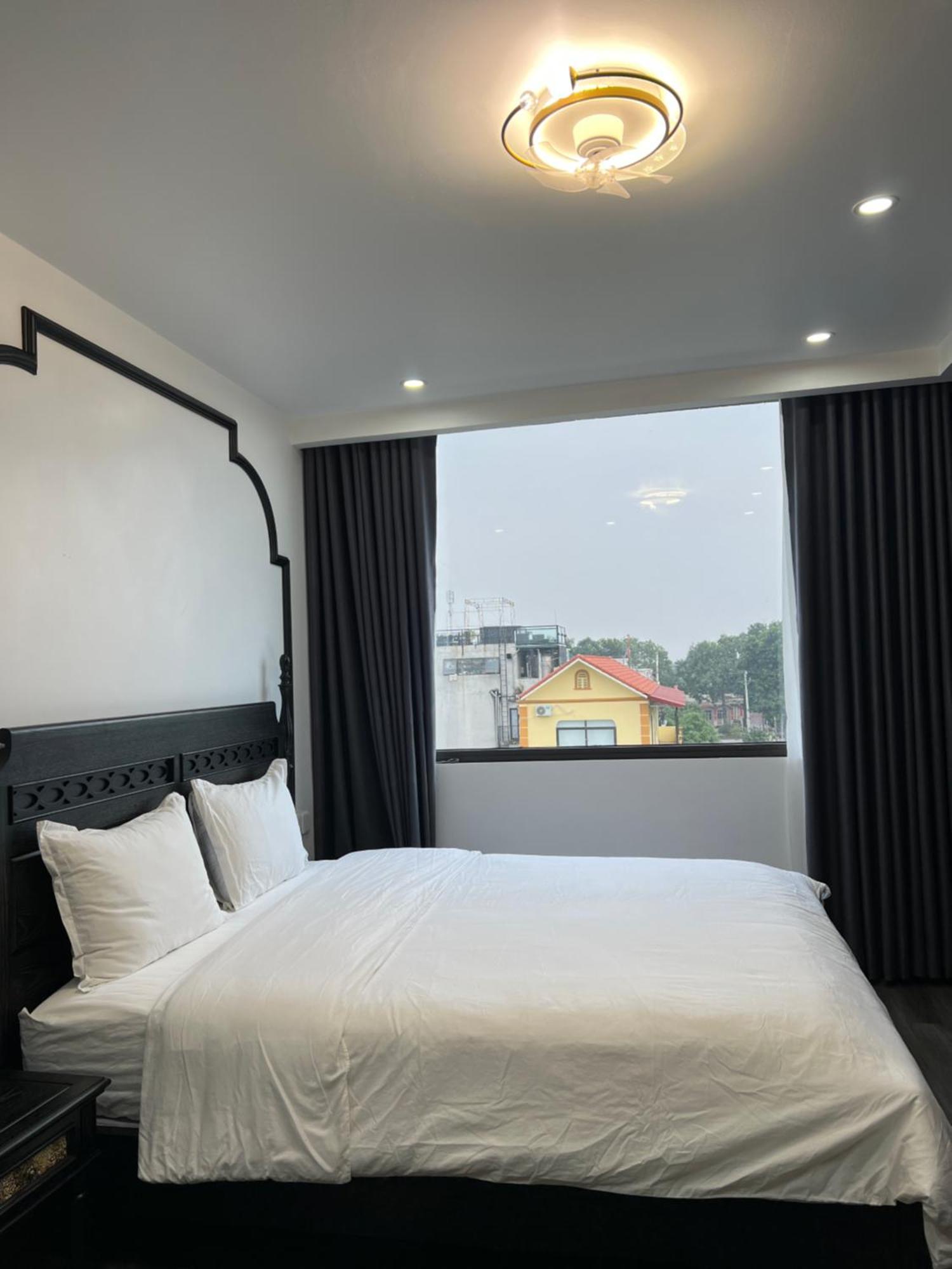 Lotus Hotel นิญบิ่ญ ภายนอก รูปภาพ