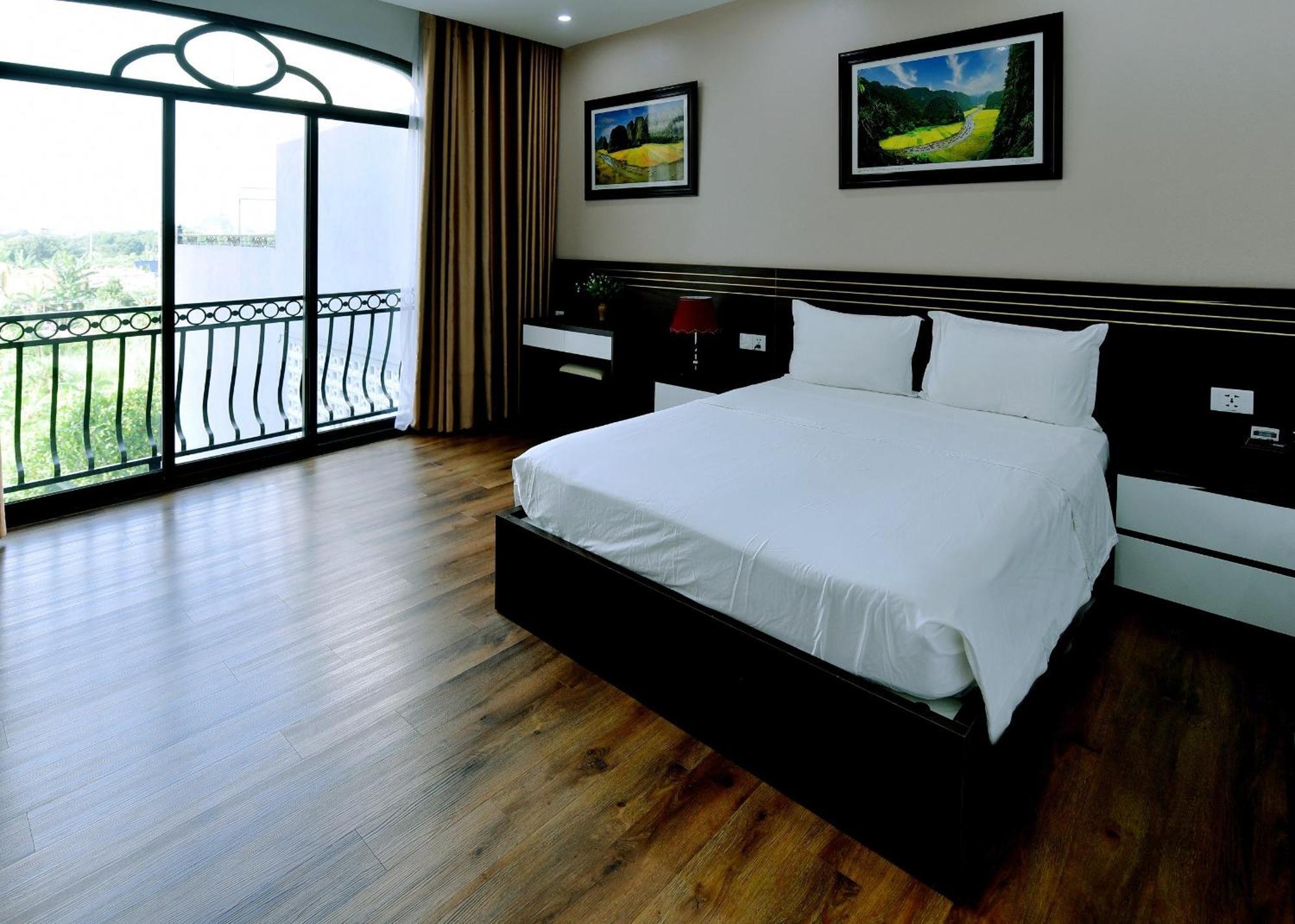 Lotus Hotel นิญบิ่ญ ภายนอก รูปภาพ