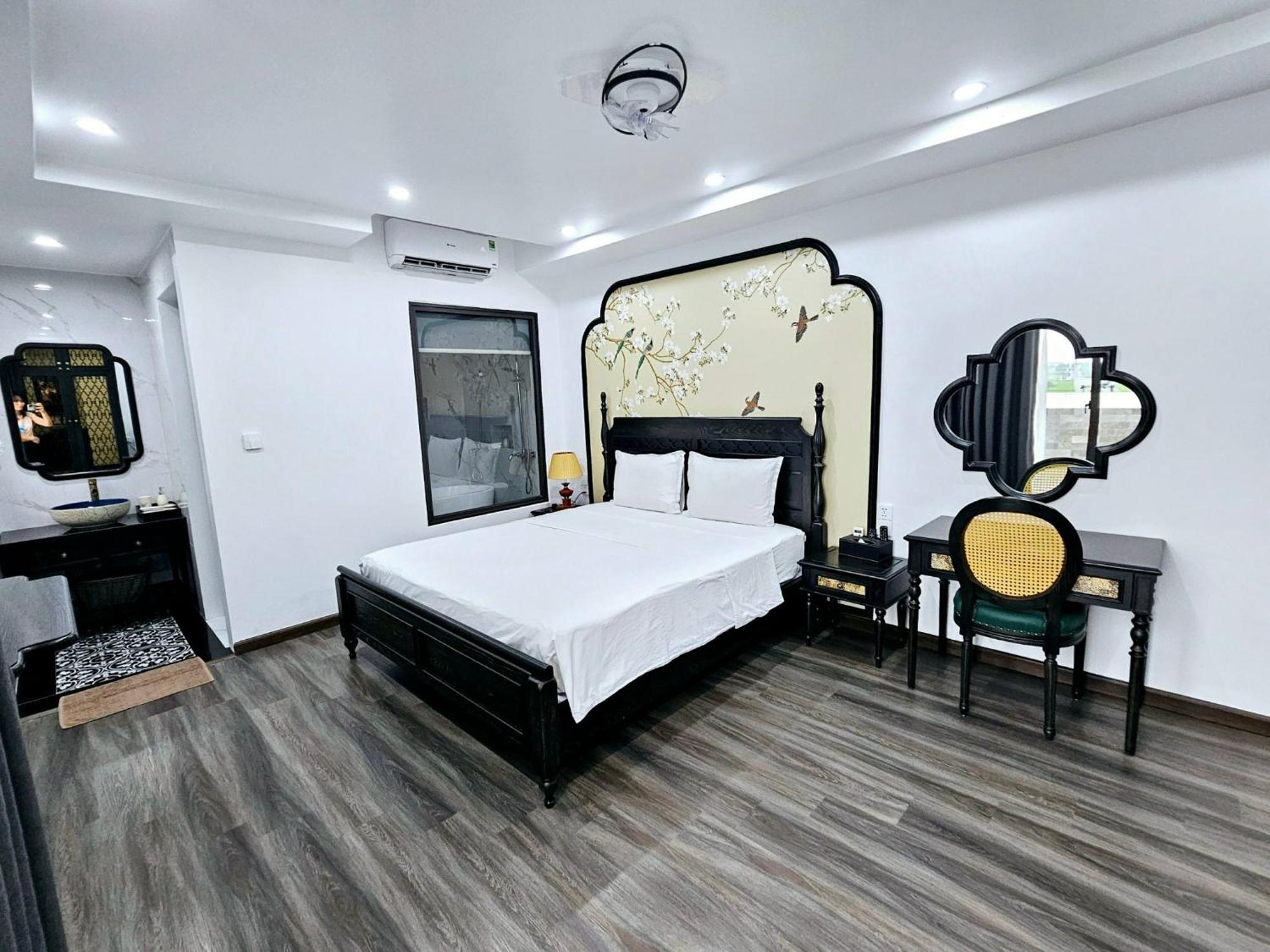 Lotus Hotel นิญบิ่ญ ภายนอก รูปภาพ