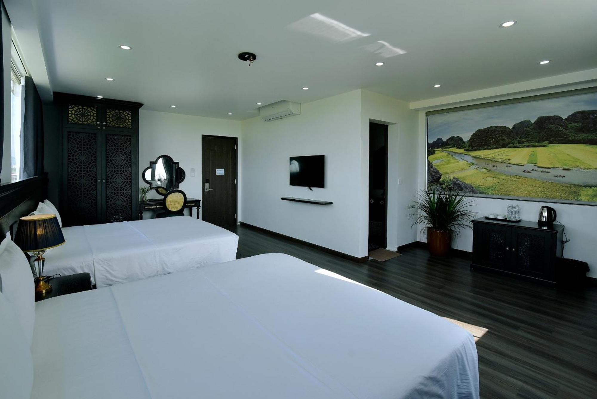 Lotus Hotel นิญบิ่ญ ภายนอก รูปภาพ